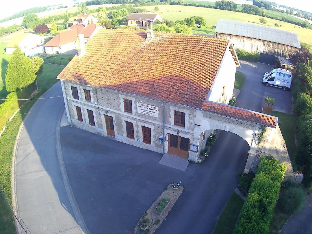 Auberge Du Pied Des Monts Grivy-Loisy Exterior foto