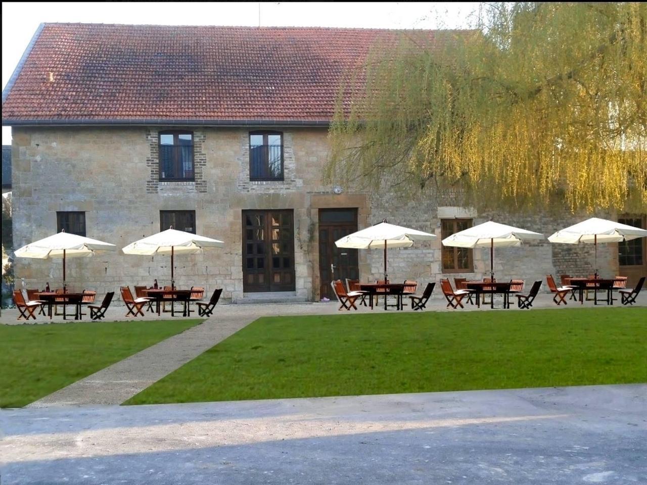 Auberge Du Pied Des Monts Grivy-Loisy Exterior foto